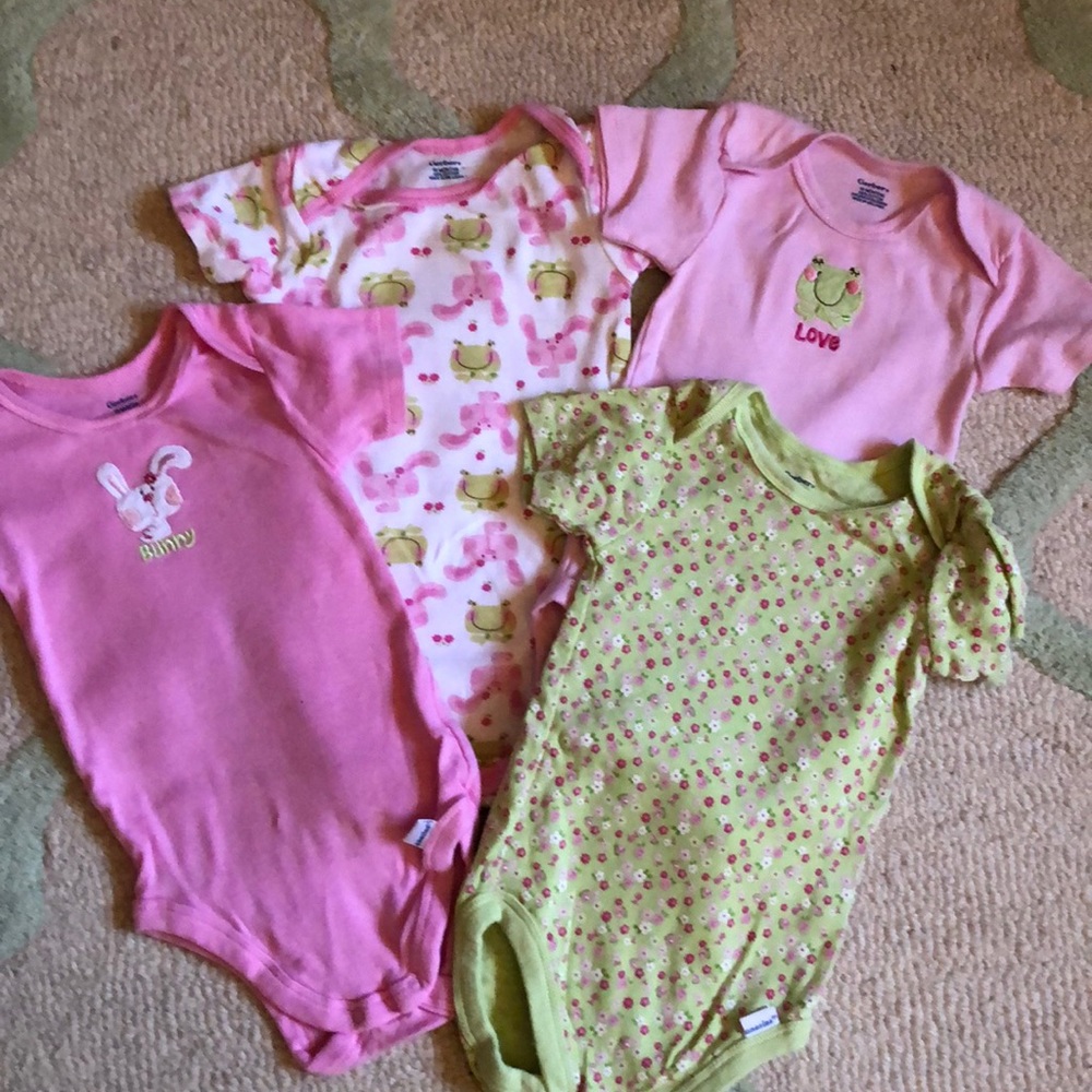 (4) Baby Girl SS Size 18 mo Onsies for Spring!